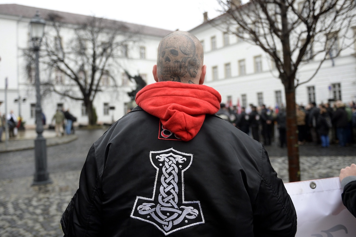 È stata ordinata l’estradizione in Germania di “Gino” Abazaj, accusato di aver aggredito dei militanti neonazisti a Budapest