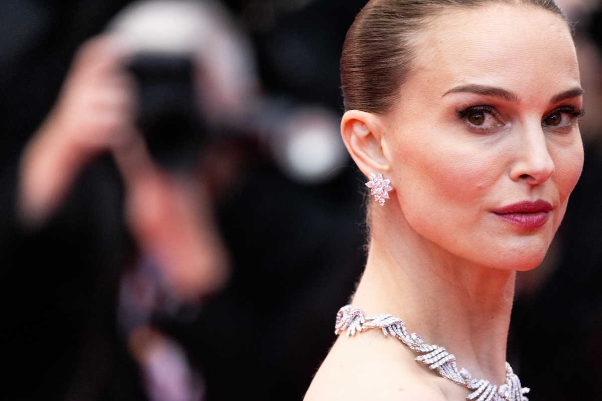 Il dibattito sul libro di Rachel Cusk che forse parla di Natalie Portman