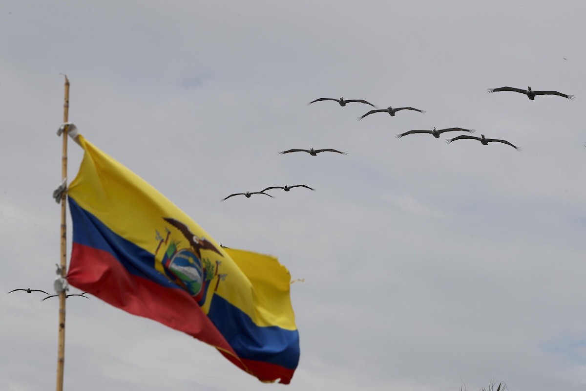 C’è stato un incidente in elicottero in Kenya: sono morte sette persone tra cui un ex ministro dell’Ecuador nato in Italia