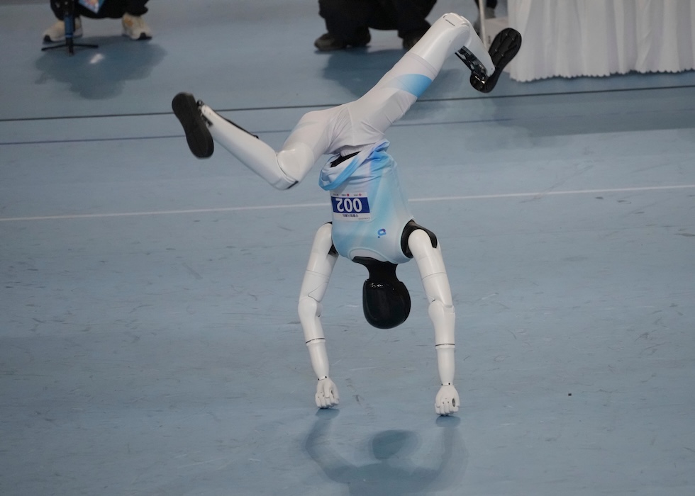 Un robot durante una gara dei World Humanoid Robot Games (AP/Achmad Ibrahim)
