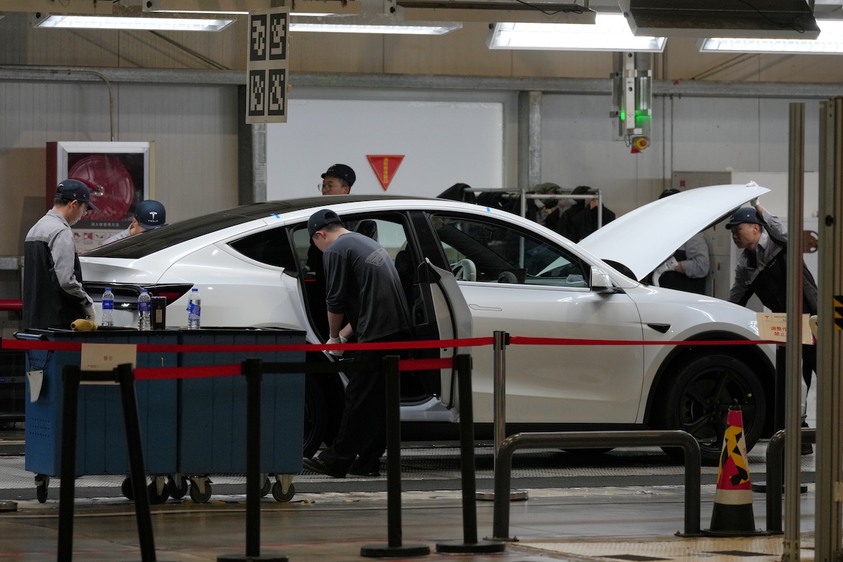 In Cina 4,3 milioni di auto, soprattutto Tesla, saranno richiamate a causa di maniglie “a scomparsa” giudicate poco sicure