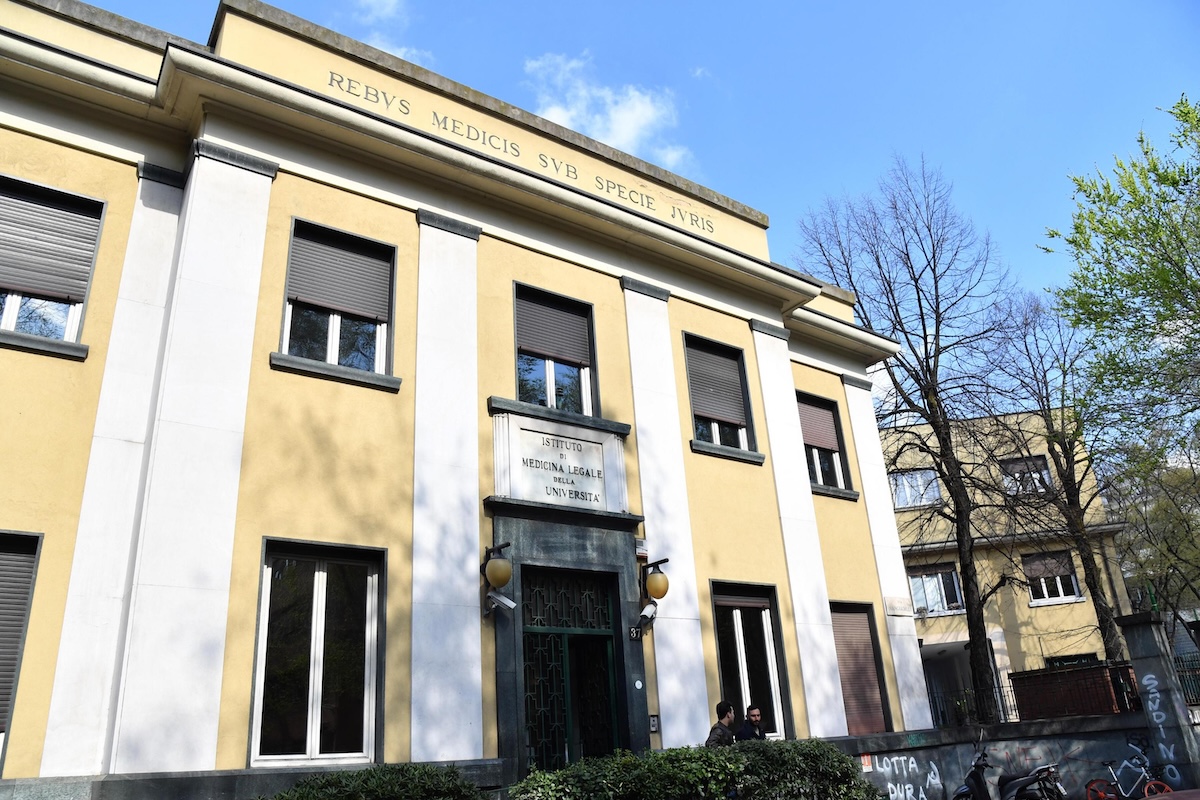 Ci sono almeno 8 casi di tubercolosi tra i medici specializzandi all’istituto di medicina legale di Milano