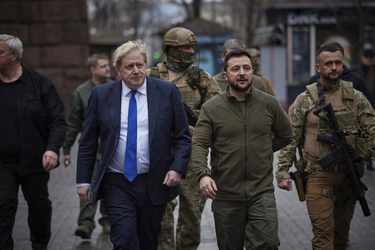 Johnson a Kyiv con Zelensky, il 9 aprile del 2022