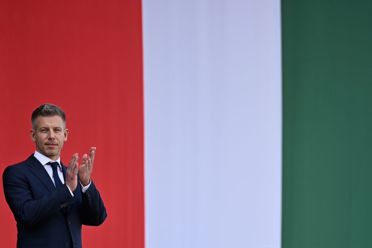Péter Magyar durante la sua cerimonia di insediamento, il 9 maggio 2026 (AP/Denes Erdos)