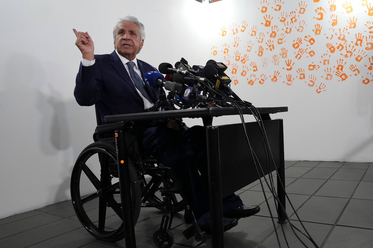 L’ex presidente ecuadoriano Lenín Moreno è stato condannato a 5 anni di arresti domiciliari per corruzione