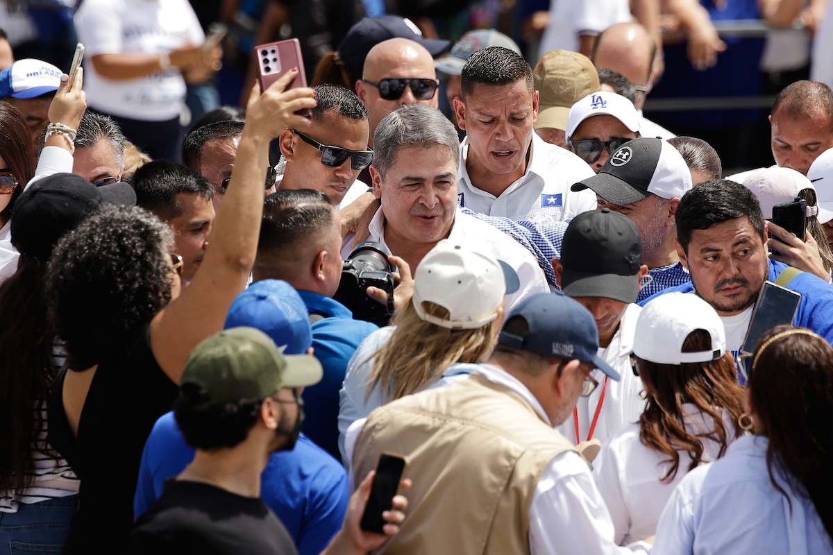 L’ex presidente dell’Honduras Juan Orlando Hernández è stato assolto dalle accuse di frode e riciclaggio di denaro