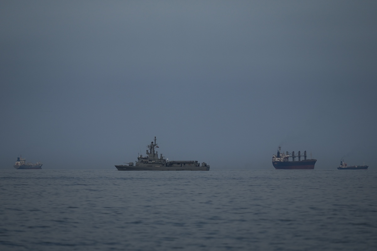 L’esercito statunitense ha detto di aver attaccato e colpito tre petroliere iraniane