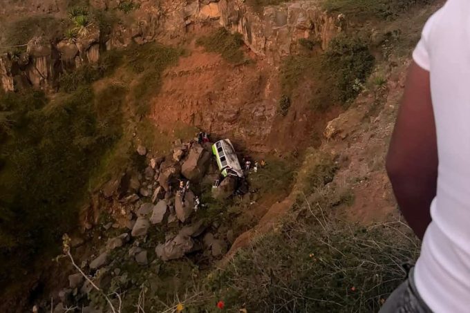 A Capo Verde almeno 25 persone sono morte per la caduta di un autobus in un burrone