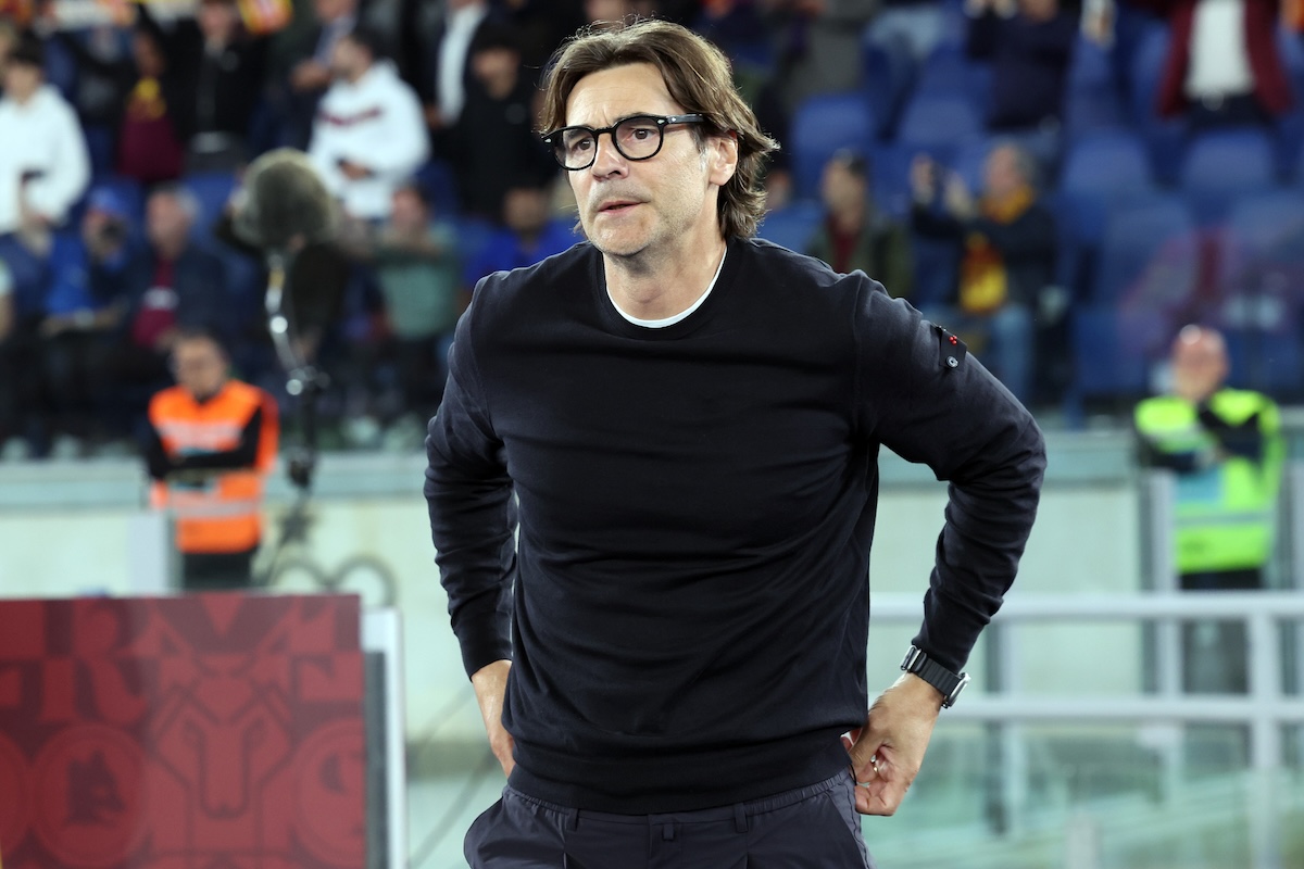 Il nuovo allenatore della Fiorentina è Paolo Vanoli, che l’aveva già allenata la scorsa stagione