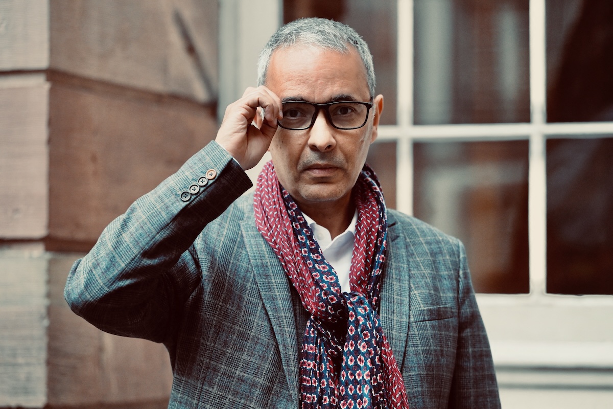 Lo scrittore Kamel Daoud è stato prosciolto da un’accusa di diffamazione legata al suo libro sulla guerra civile algerina