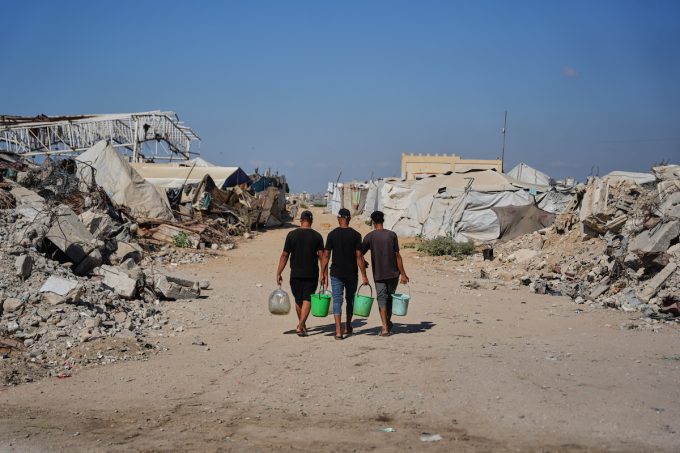 Gli abitanti di Gaza provano a dimostrare di avere una casa