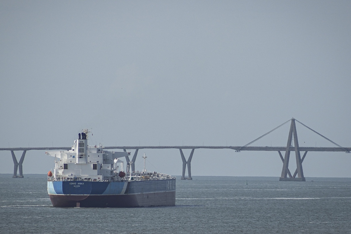 Il prezzo del petrolio ha superato i 100 dollari al barile per la prima volta da luglio
