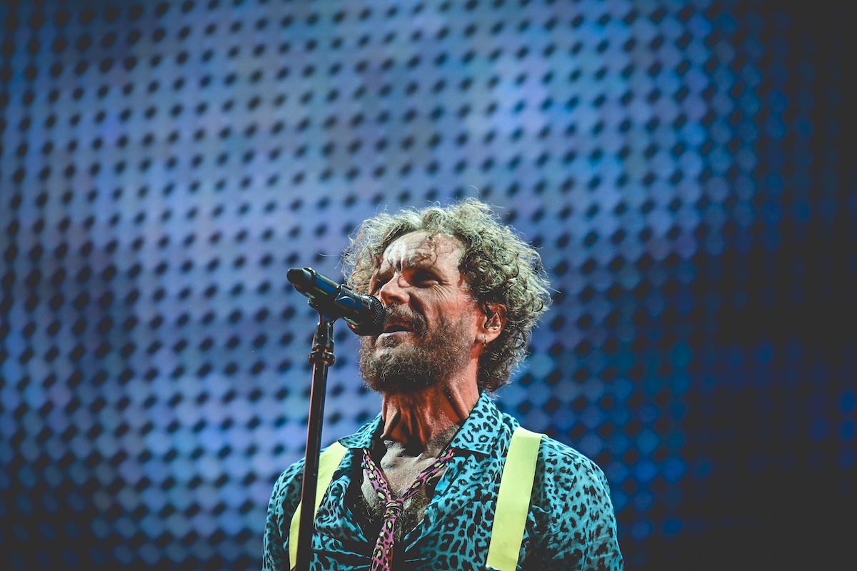 Leggi l'articolo: Jovanotti ha commentato con una canzone l’annullamento del suo concerto a Barletta per l’amianto