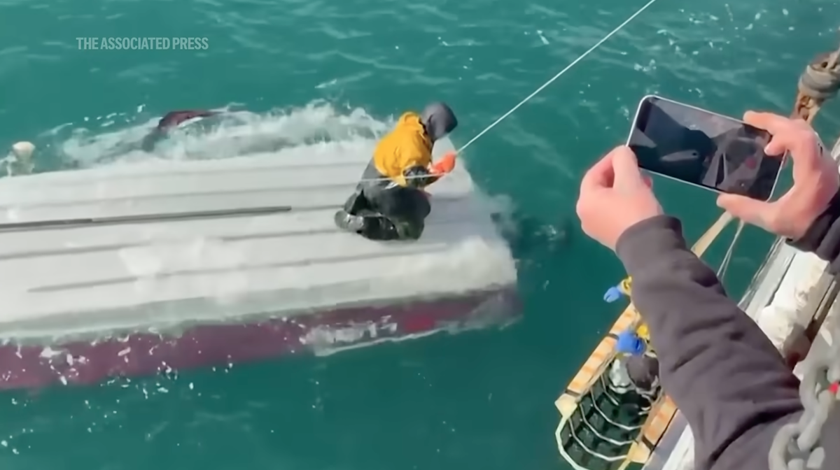 Leggi l'articolo: Un quindicenne è sopravvissuto per quasi due giorni alla deriva nello stretto di Bering