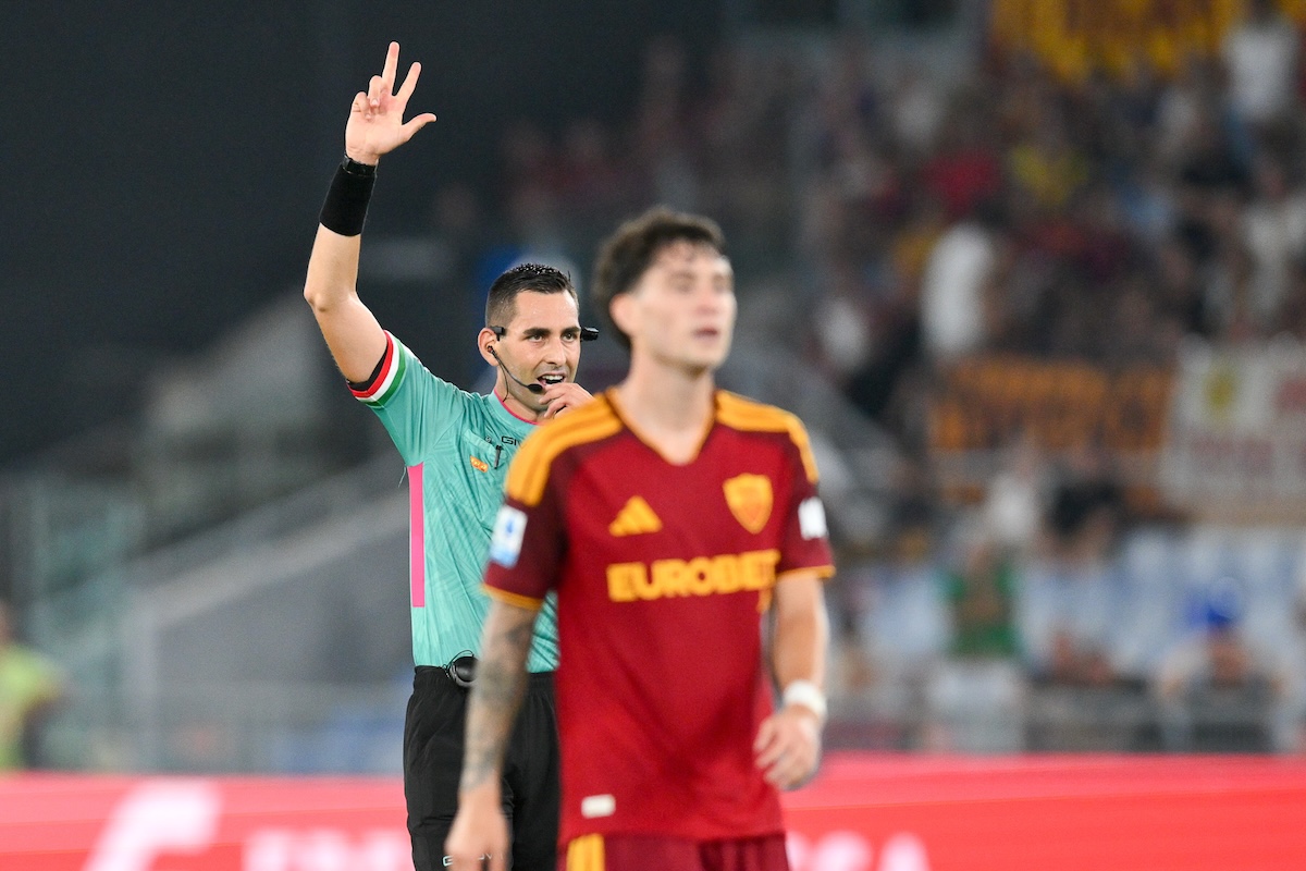 gli arbitri stanno cambiando la serie a di calcio da Ilpost.it gli arbitri stanno cambiando la serie a di calcio