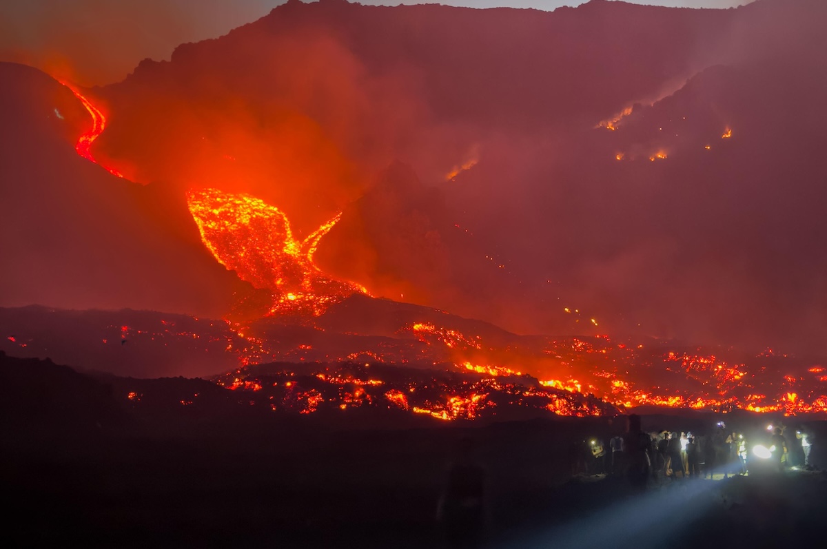 L’aeroporto di Catania resterà chiuso fino alle 14:30 di oggi per via dell’eruzione dell’Etna