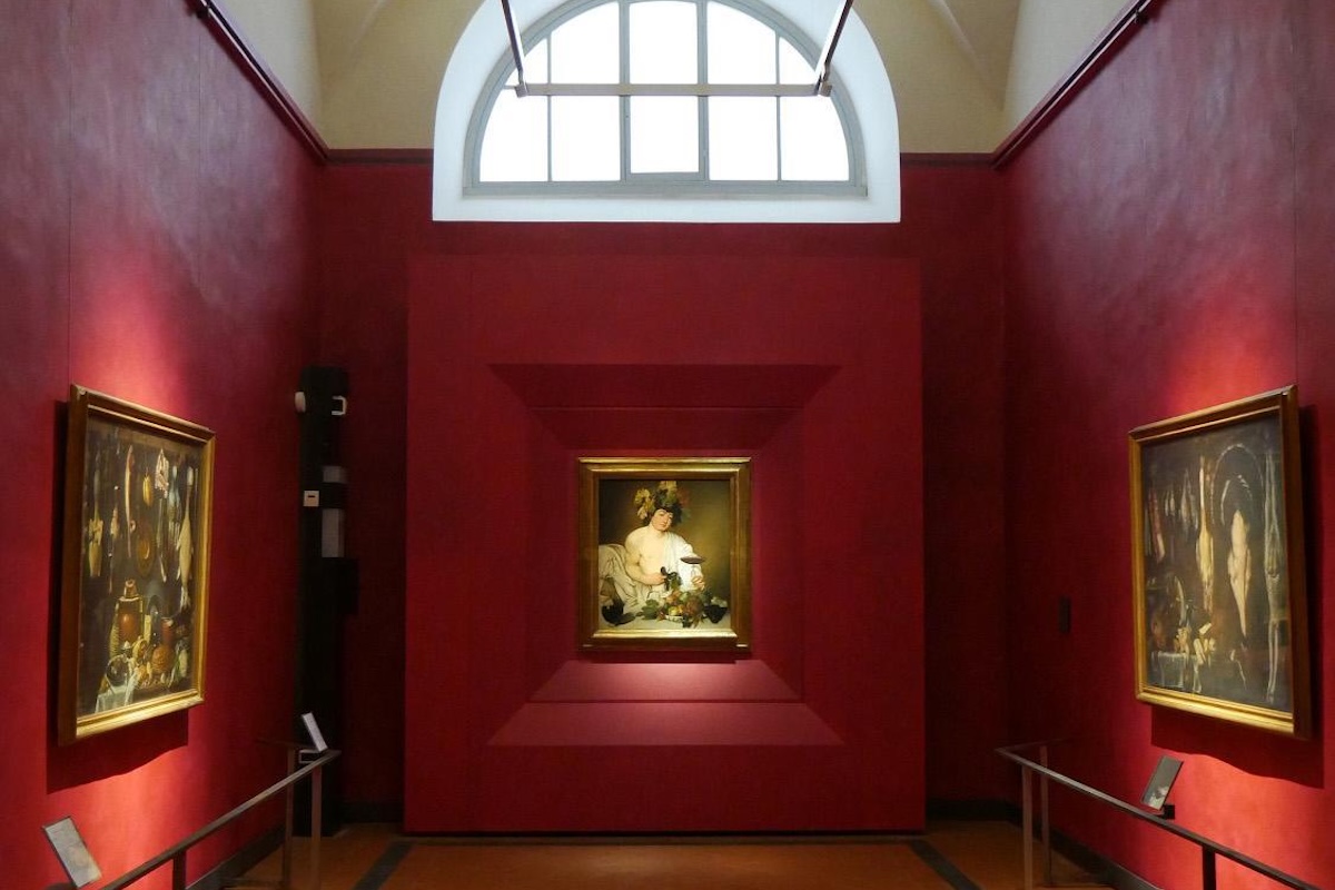 Agli Uffizi di Firenze un’infiltrazione di pioggia ha bagnato la teca di un quadro di Caravaggio