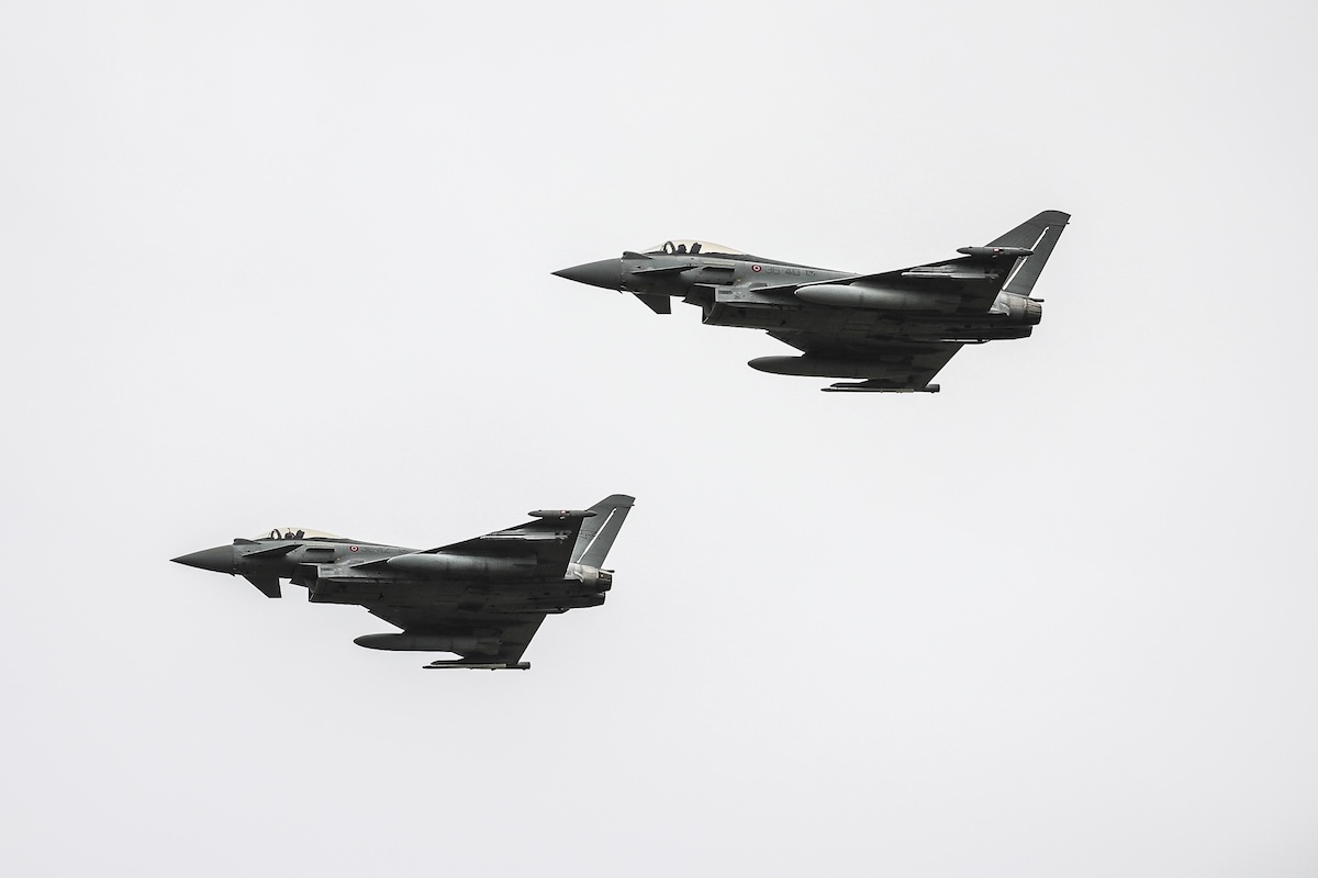 Un aereo militare italiano è stato colpito in un attacco contro una base in Arabia Saudita