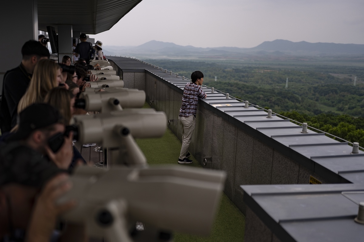 Tre soldati sudcoreani sono stati feriti da un’esplosione nella Zona Demilitarizzata, al confine con la Corea del Nord