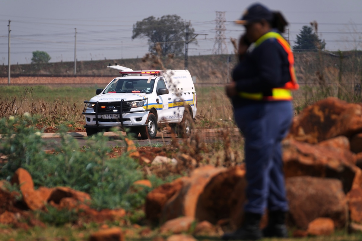 La polizia sudafricana ha arrestato tre persone per uno dei nove femminicidi commessi negli ultimi due mesi a Johannesburg