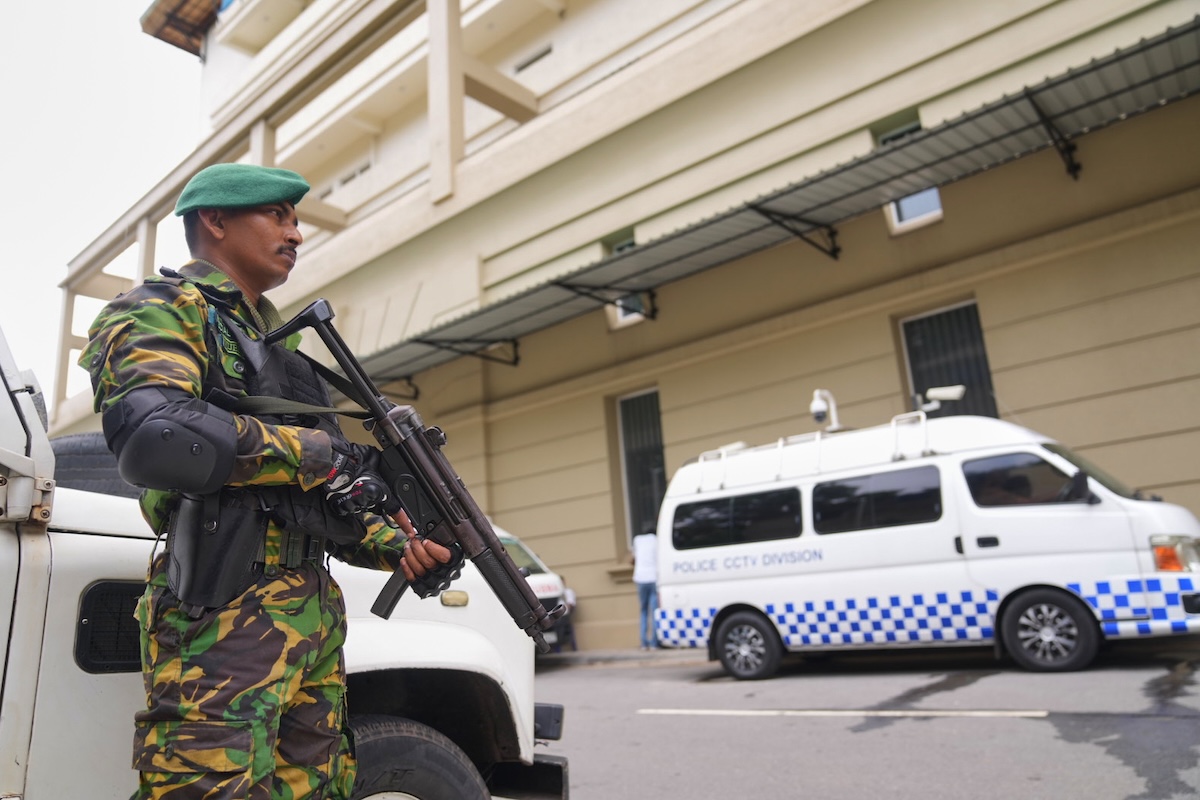 In Sri Lanka 15 persone sono state dichiarate colpevoli di aver pianificato gli attentati di Pasqua del 2019, in cui furono ...