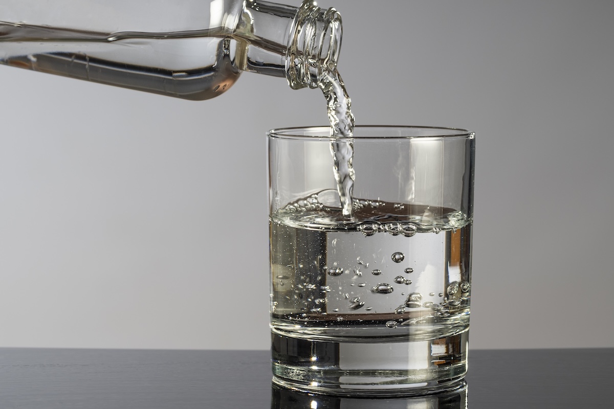 Paghereste diecimila euro per una bottiglia d’acqua?