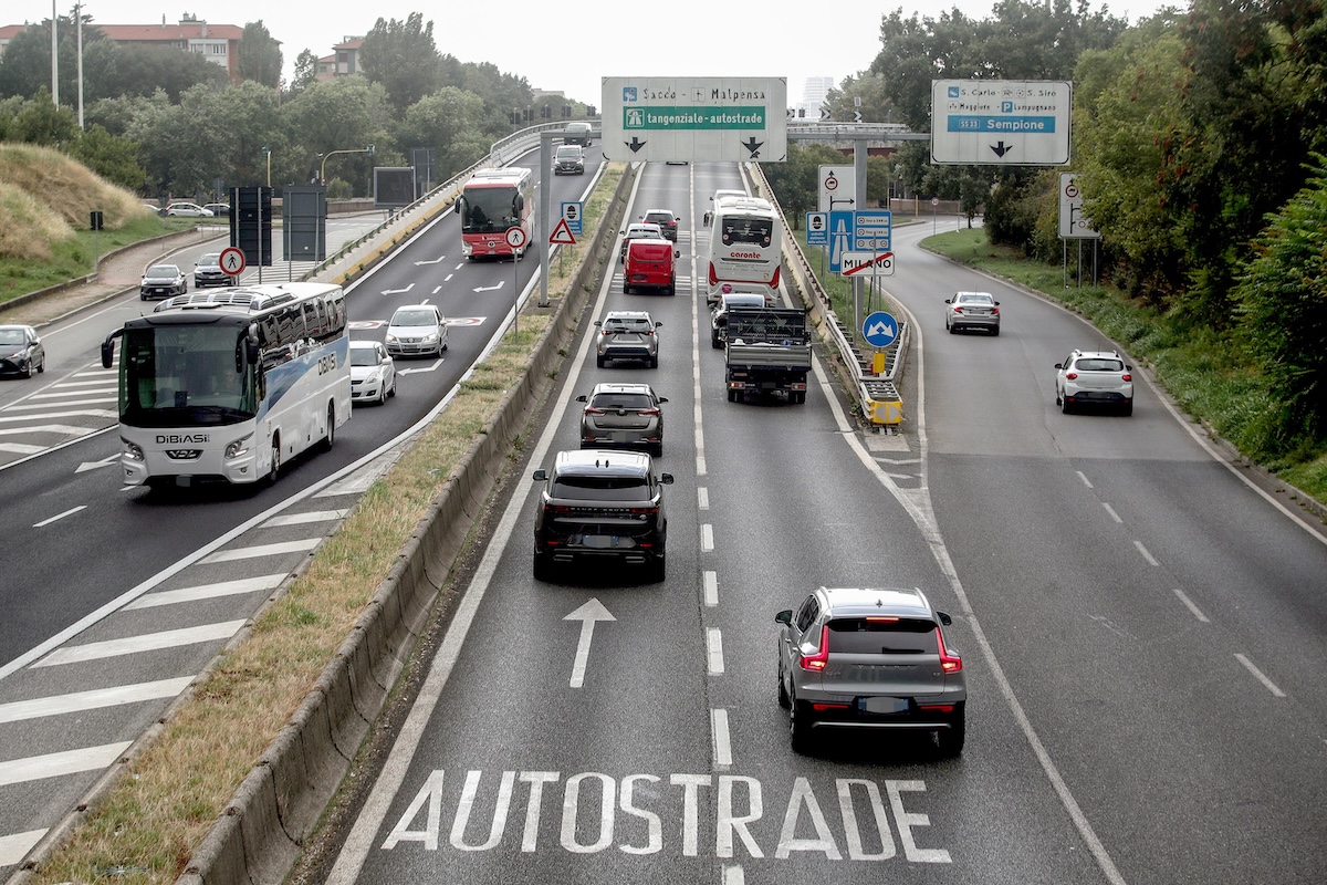 È stato rinviato di un anno il divieto di circolazione delle auto diesel Euro 5 in Piemonte, Lombardia, Veneto ed Emilia-Romagna