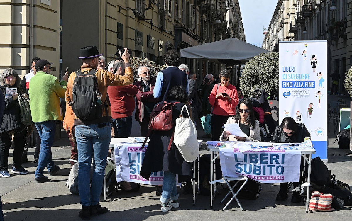 Il governo impugnerà anche la legge dell’Emilia-Romagna sul suicidio assistito
