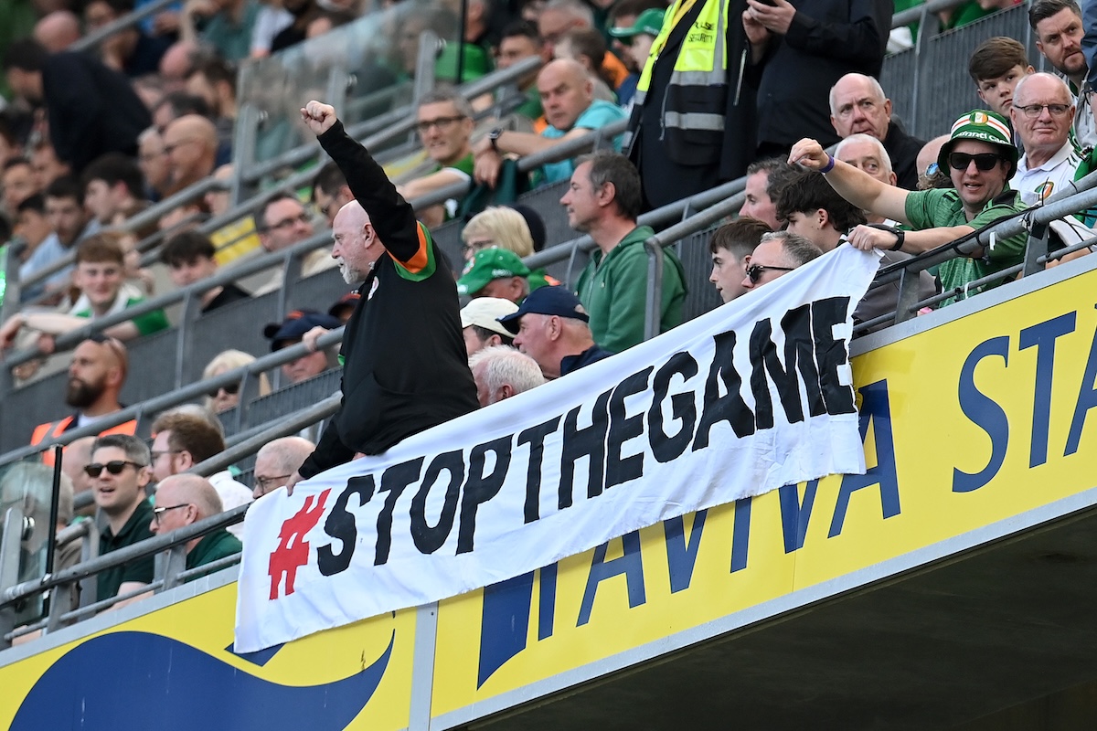 La contestata partita che l’Irlanda deve giocare contro Israele