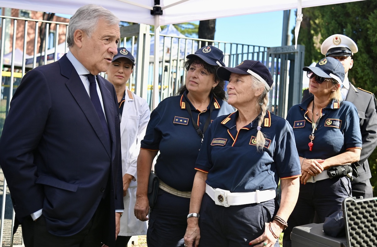 Tajani dice che ci vorrebbe «molta più rigidità» da parte della magistratura