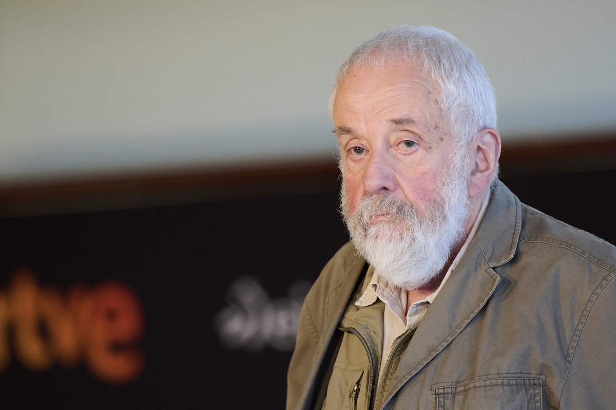 “Tender Loving Care” di Mike Leigh ha vinto il primo premio al Festival internazionale del cinema di San Sebastián