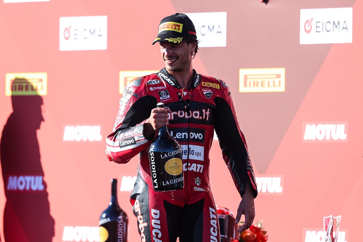 Il pilota italiano Nicolò Bulega ha vinto il campionato mondiale di Superbike