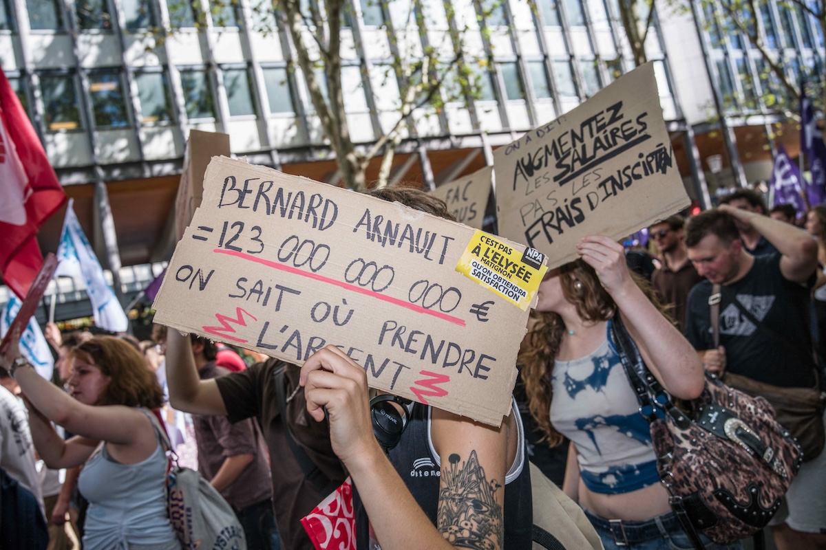 Più di 160 persone sono state arrestate nelle ampie proteste studentesche in corso in Francia da una settimana