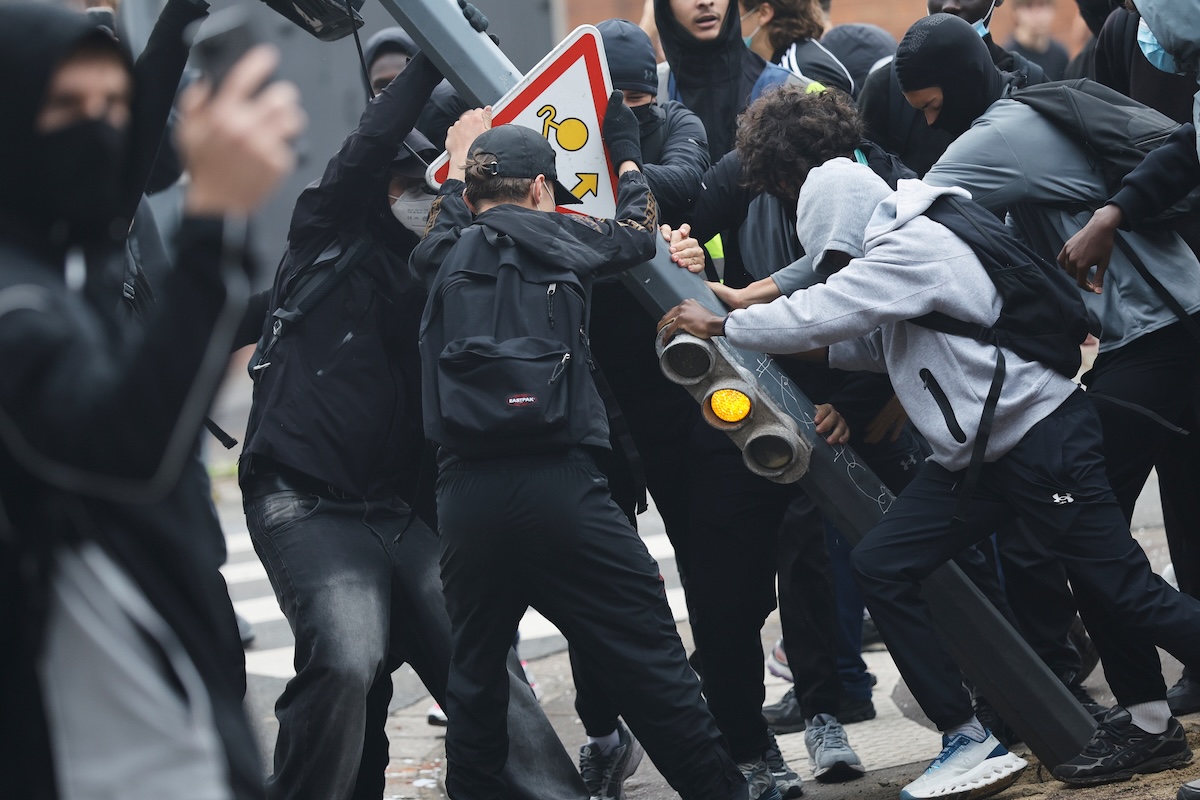 Le proteste studentesche in Francia si sono allargate