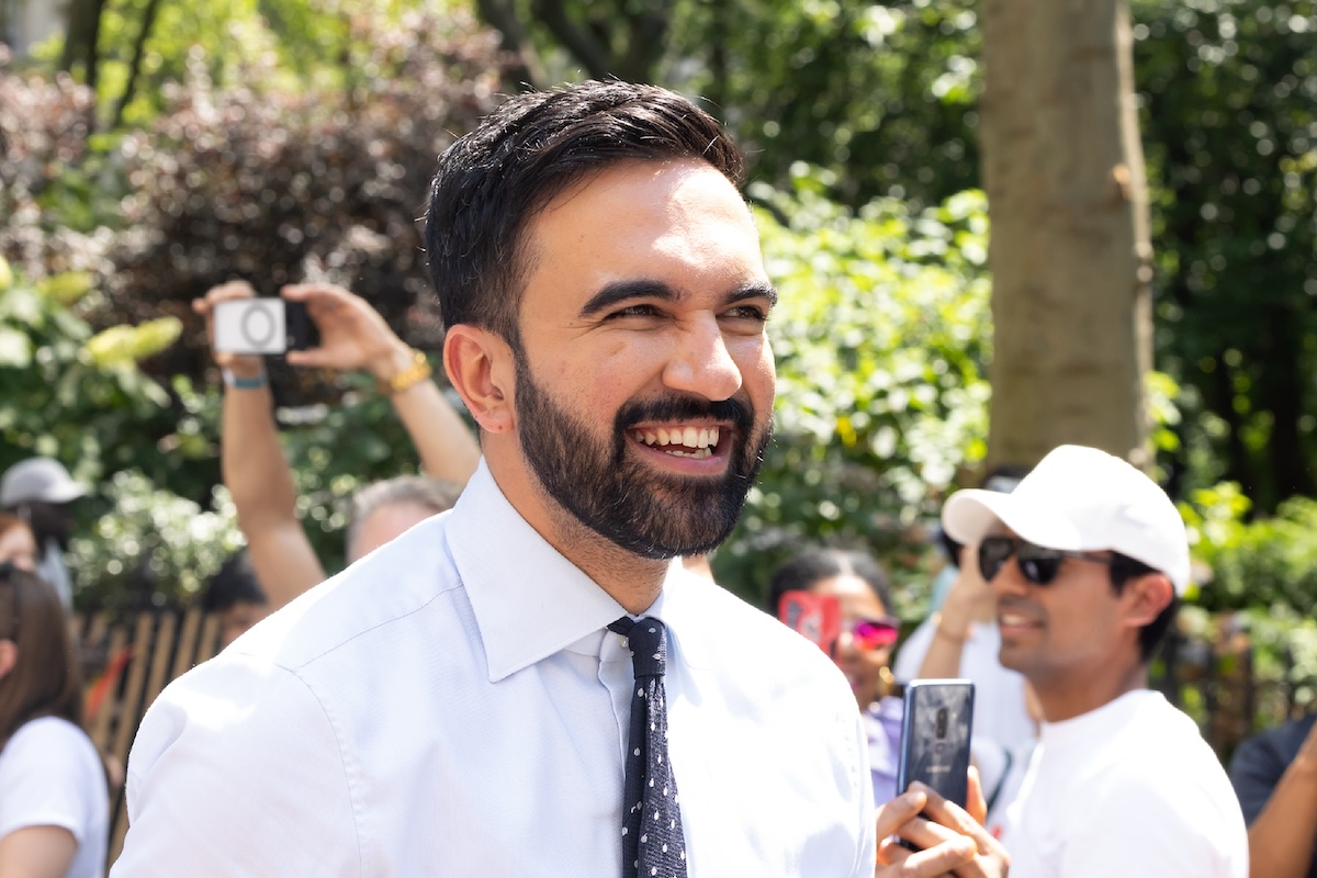 Zohran Mamdani ha annunciato un piano per contrastare l’antisemitismo a New York
