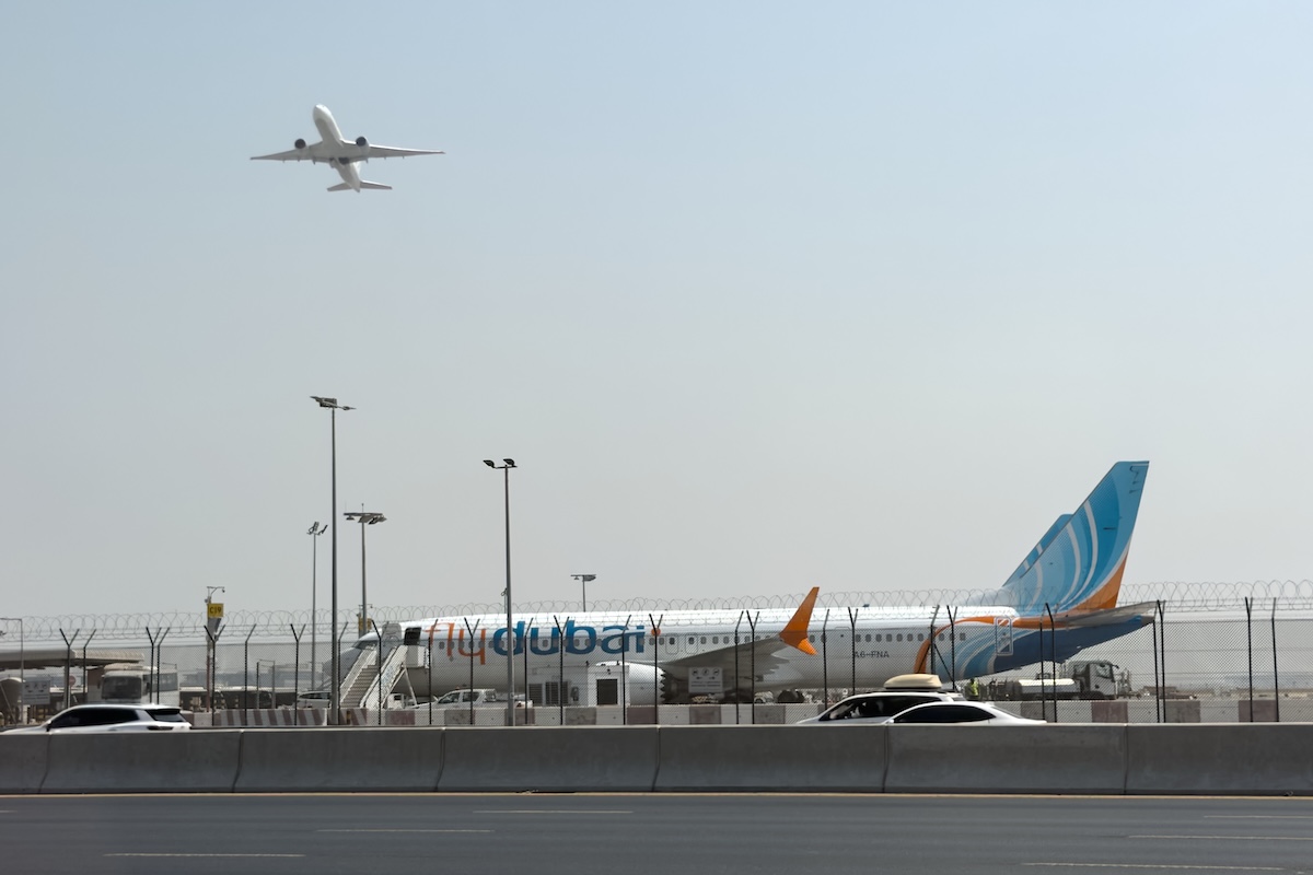 Un volo da Dubai a Tel Aviv ha fatto un atterraggio d’emergenza dopo uno scontro tra i piloti