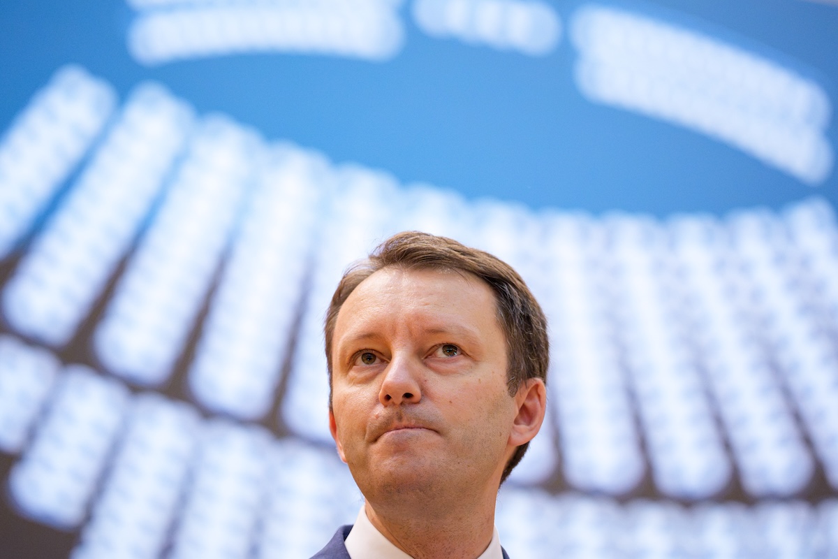 Il parlamento della Romania ha negato la fiducia al terzo primo ministro nominato in cinque mesi