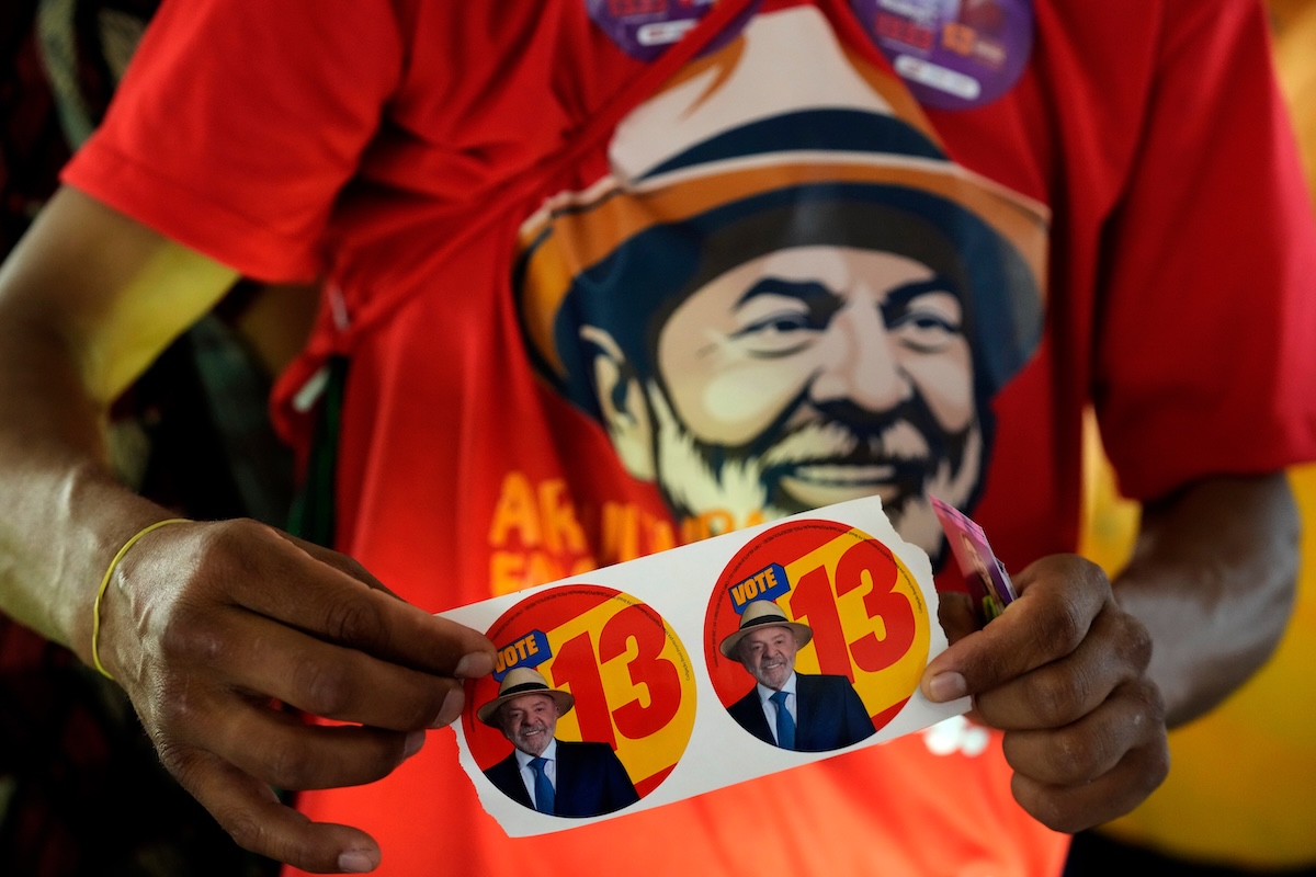 Lula sta facendo campagna contro
