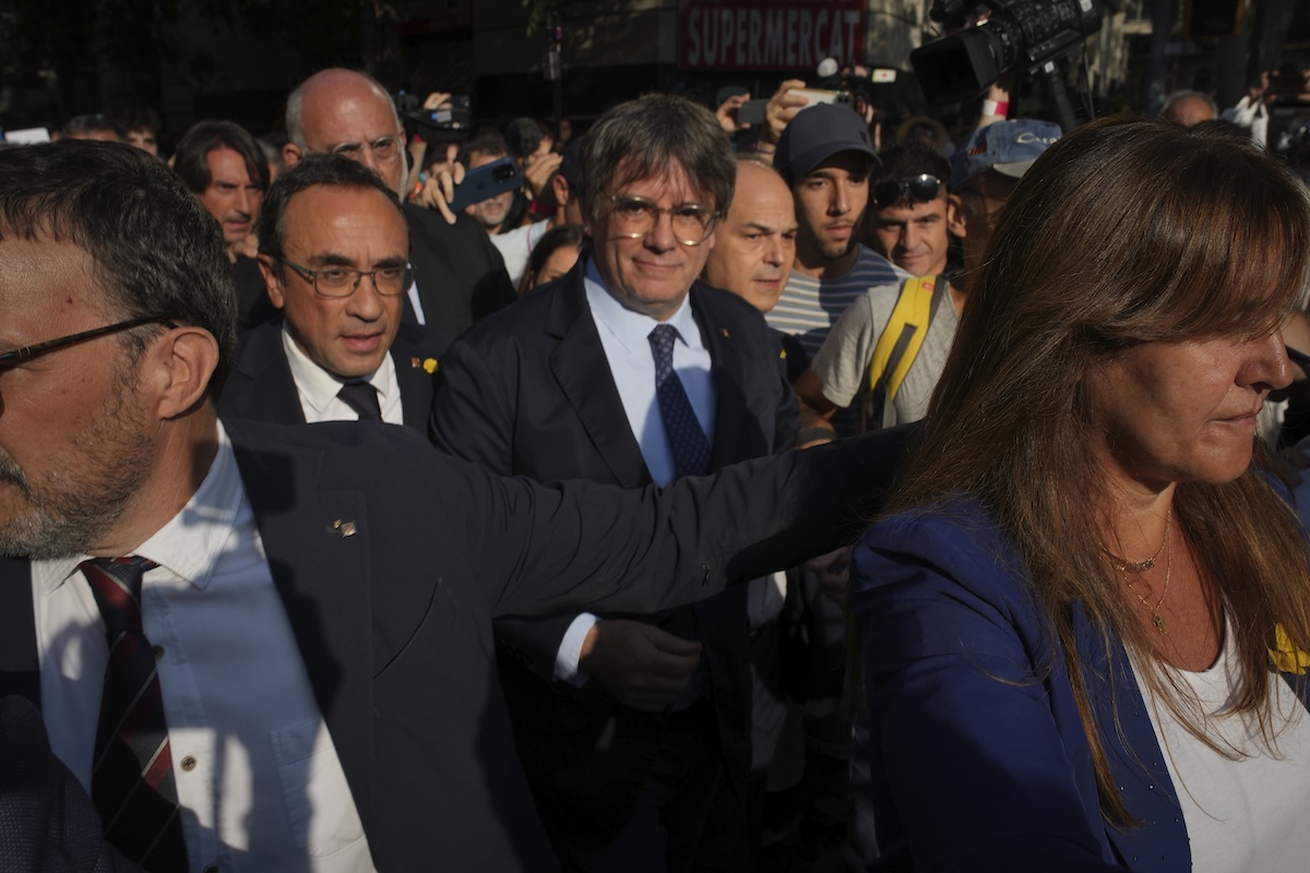 Per la Corte costituzionale spagnola si può amnistiare il reato di cui è accusato Carles Puigdemont, che ora potrebbe tornare in Spagna