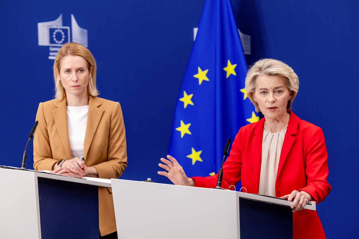 L’Unione Europea ha approvato il più ampio pacchetto di sanzioni individuali mai adottato finora contro la Russia