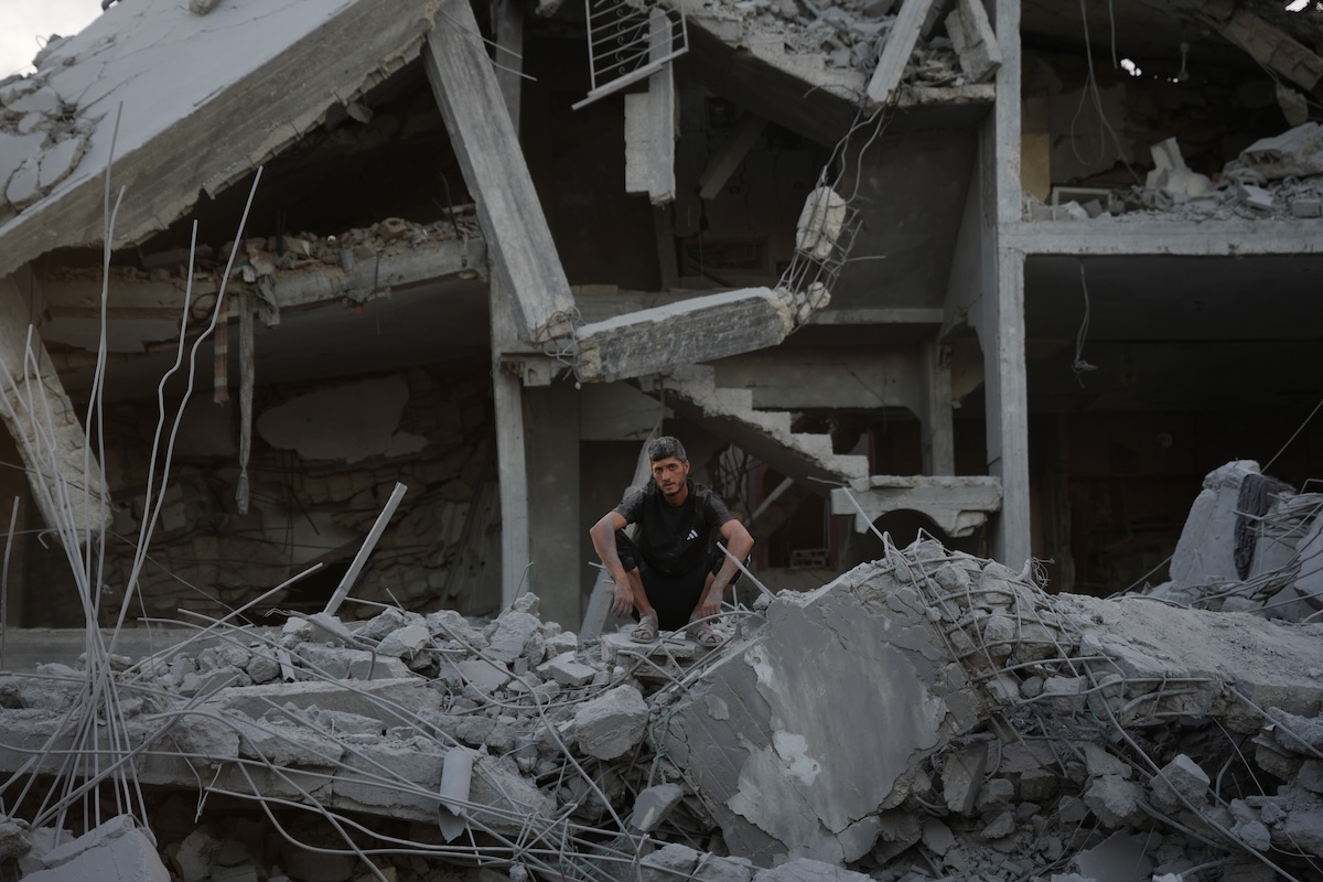 È passato un anno dal cessate il fuoco, e Israele bombarda ancora la Striscia