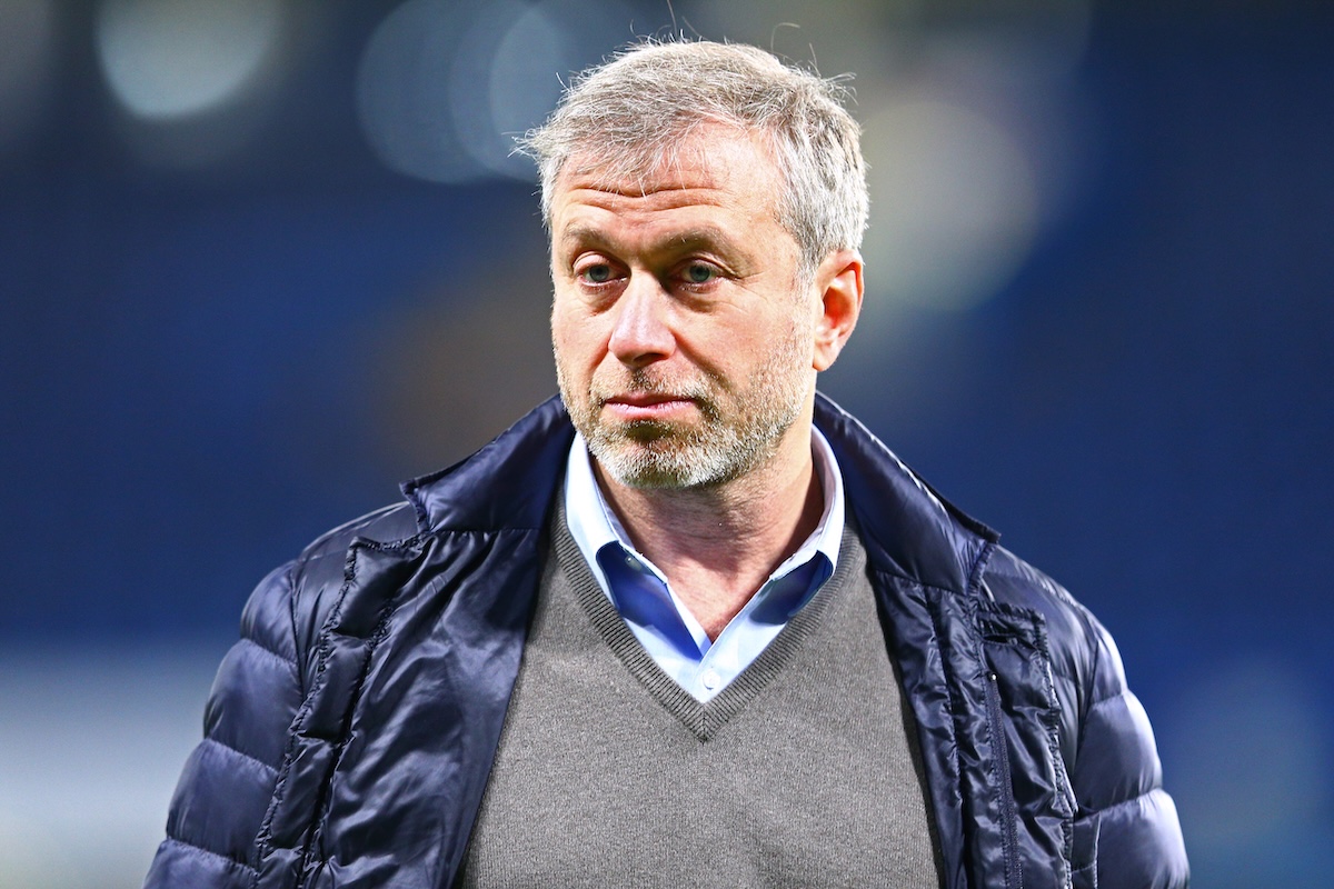 La sede cipriota di Deloitte avrebbe aiutato Roman Abramovich a evadere le tasse, scrivono diverse testate