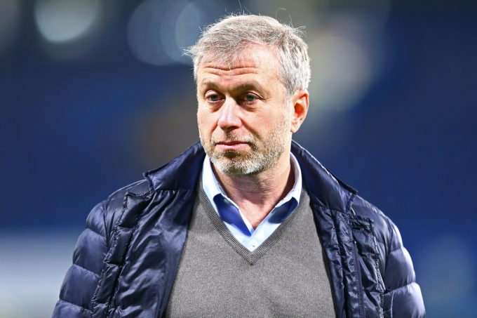 La sede cipriota di Deloitte avrebbe aiutato Roman Abramovich a evadere le tasse, scrivono diverse testate