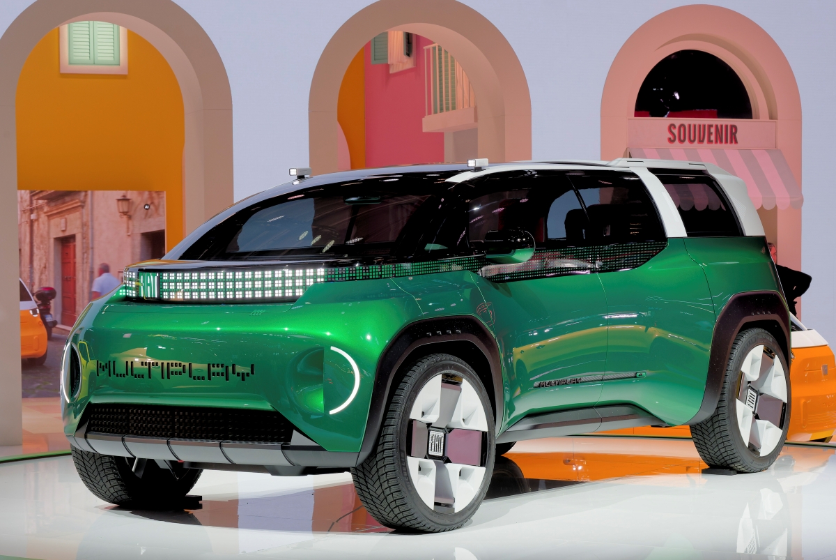 Leggi l'articolo: Il prototipo della nuova Fiat Multipla, che può trasformarsi da monovolume a pick-up