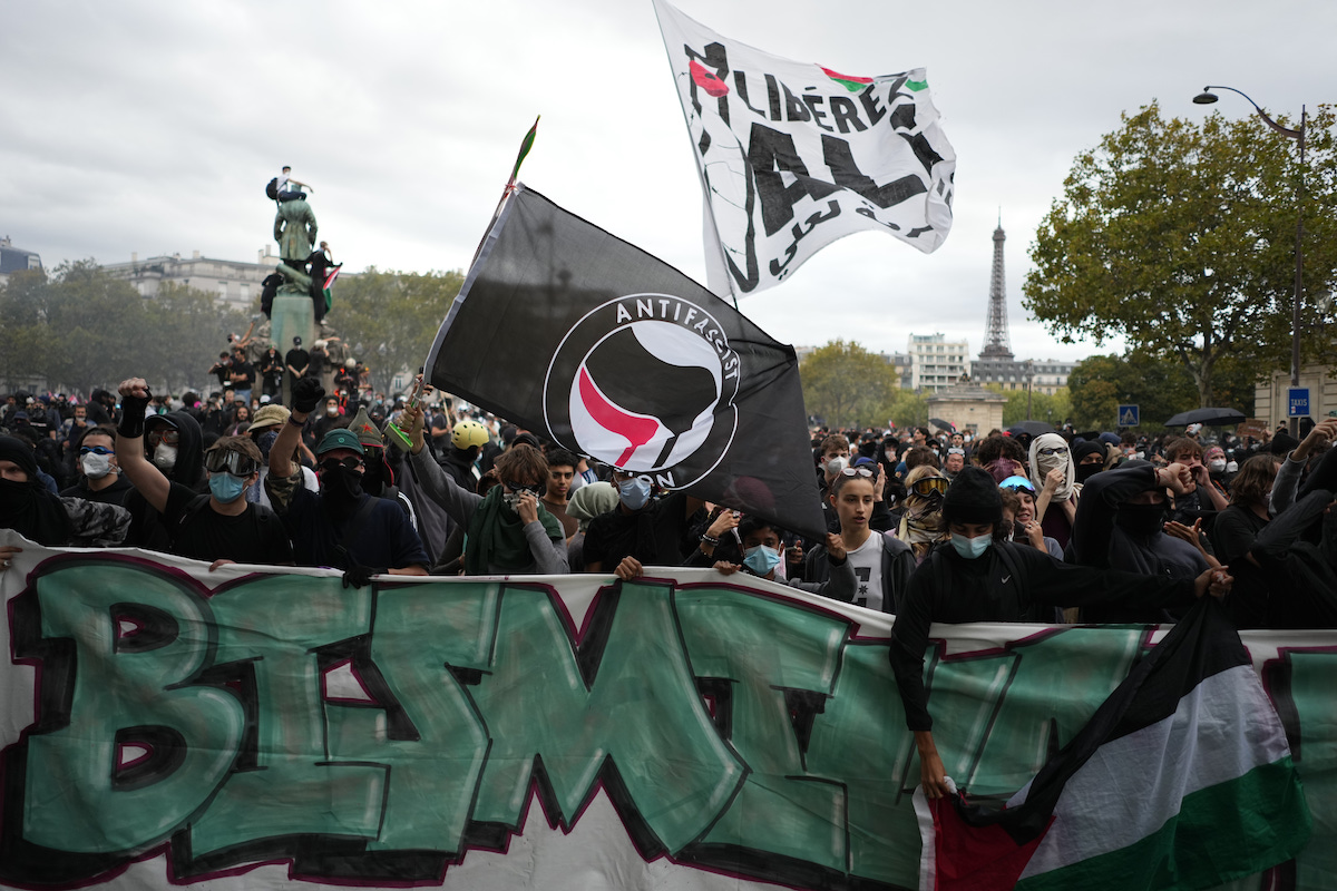 Durante le proteste studentesche cominciate in Francia a fine settembre sono state fermate 7.950 persone