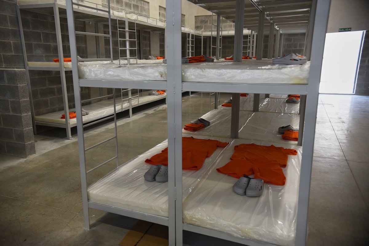 In Costa Rica è stato inaugurato un carcere di massima sicurezza per i membri delle gang criminali, sul modello di quello di El Salvador