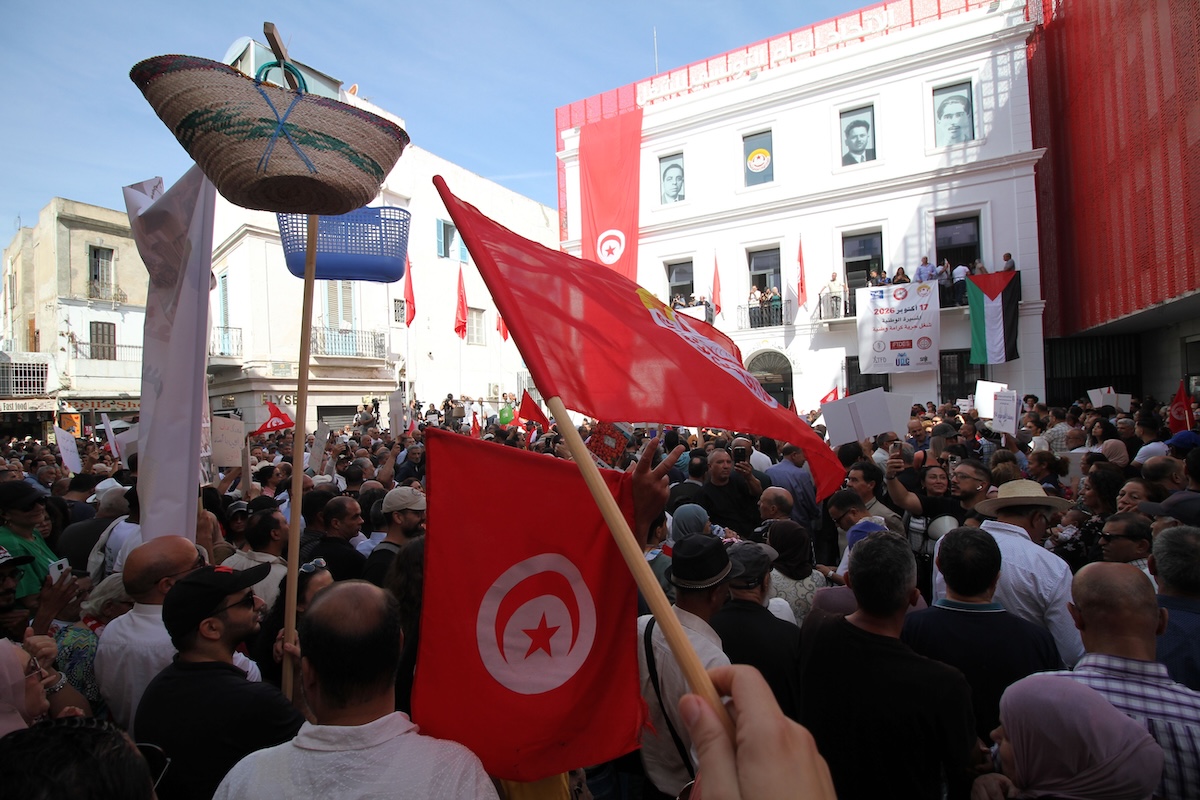 In Tunisia ci sono grandi proteste contro il presidente Kaïs Saïed