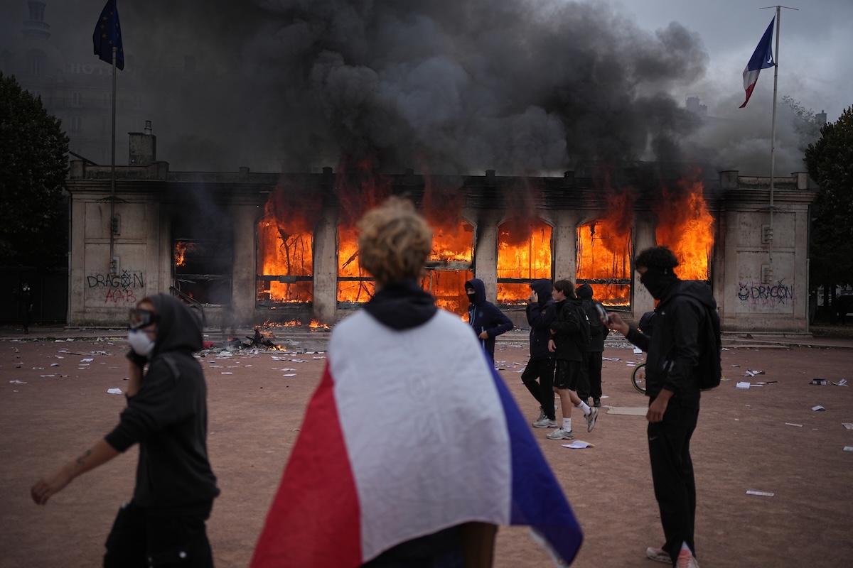 Alle proteste in Francia ci sono stati molti scontri