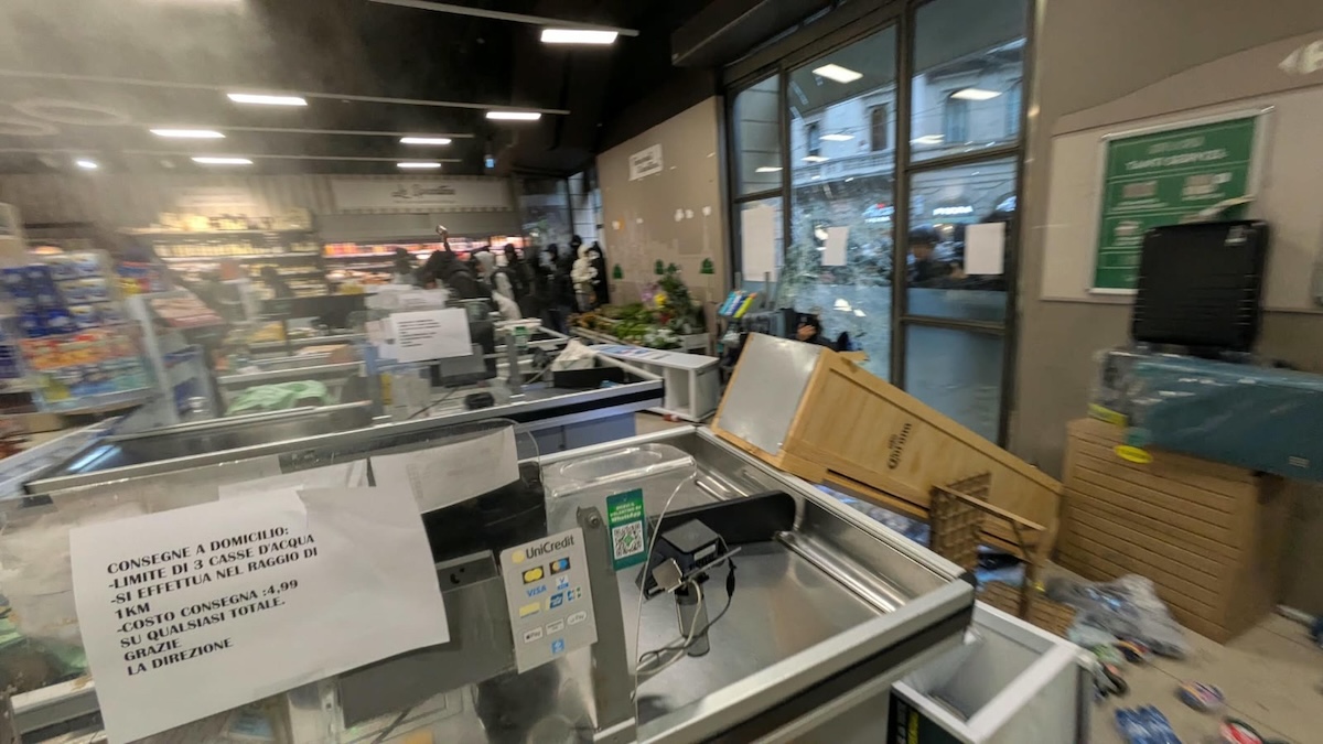 Nel centro di Milano ci sono nuovi disordini