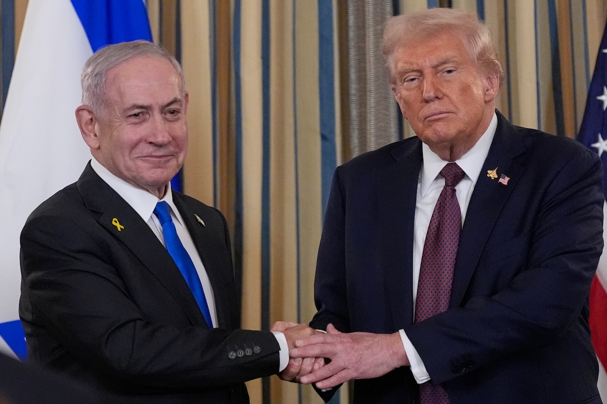 Trump sostiene Netanyahu nelle prossime elezioni israeliane, nonostante la guerra in Iran